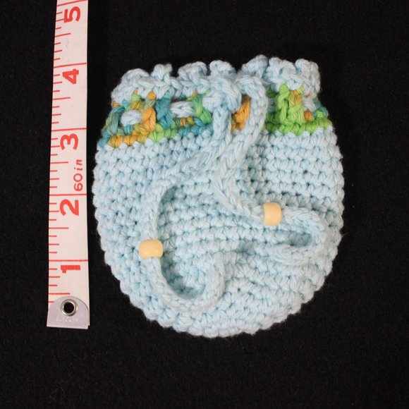 🌈 NEW Crochet Medicine Coin Crystal Holder Boho HANDCRAFTED - Picture 1 of 4